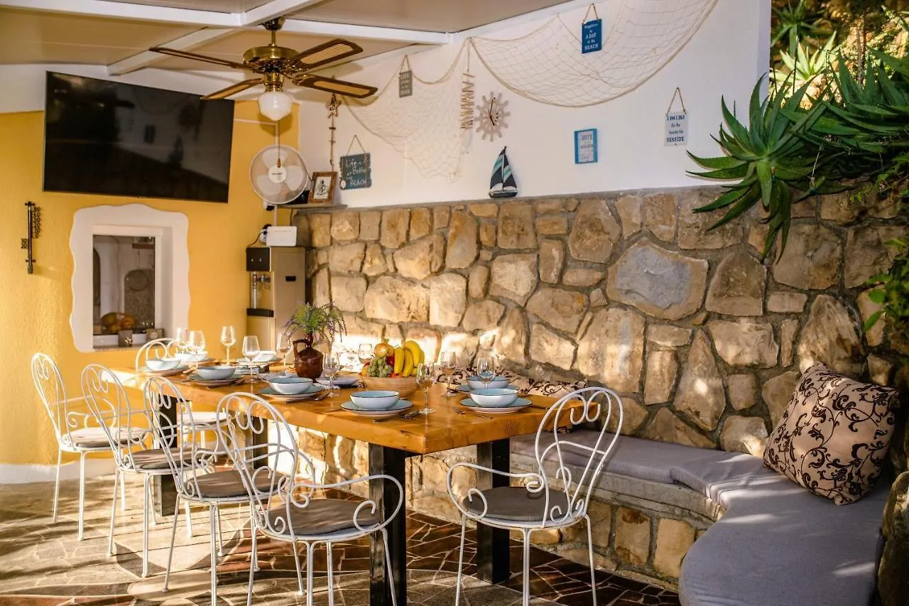 Exquisite Villa With Heated Pool, Sauna, Breathtaking Landscape & Panoramic Views In Banjol 라브 0*,  크로아티아