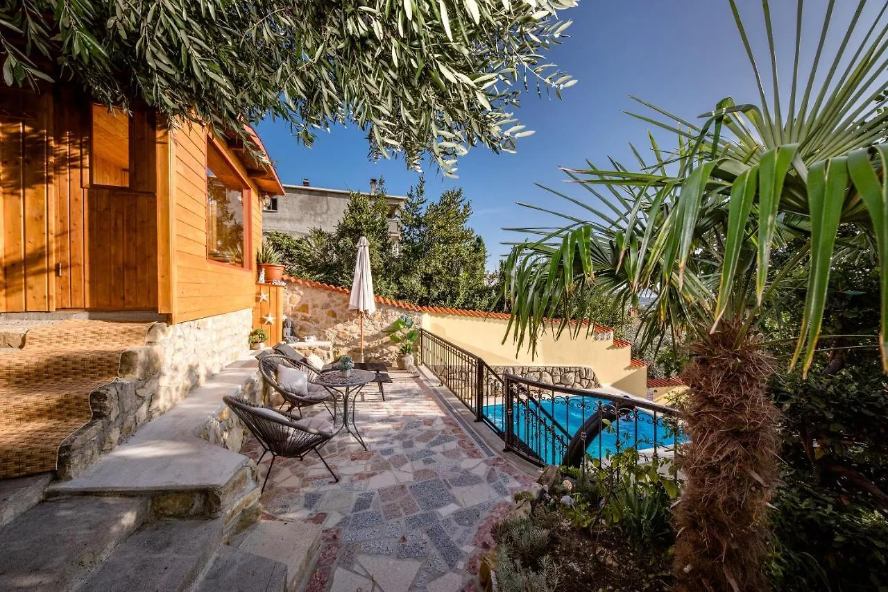 Exquisite Villa With Heated Pool, Sauna, Breathtaking Landscape & Panoramic Views In Banjol 라브