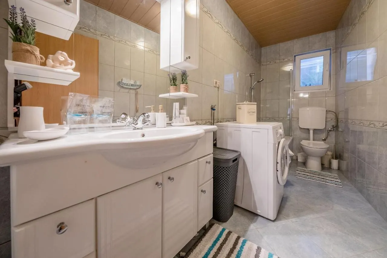 Exquisite Villa With Heated Pool, Sauna, Breathtaking Landscape & Panoramic Views In Banjol 라브