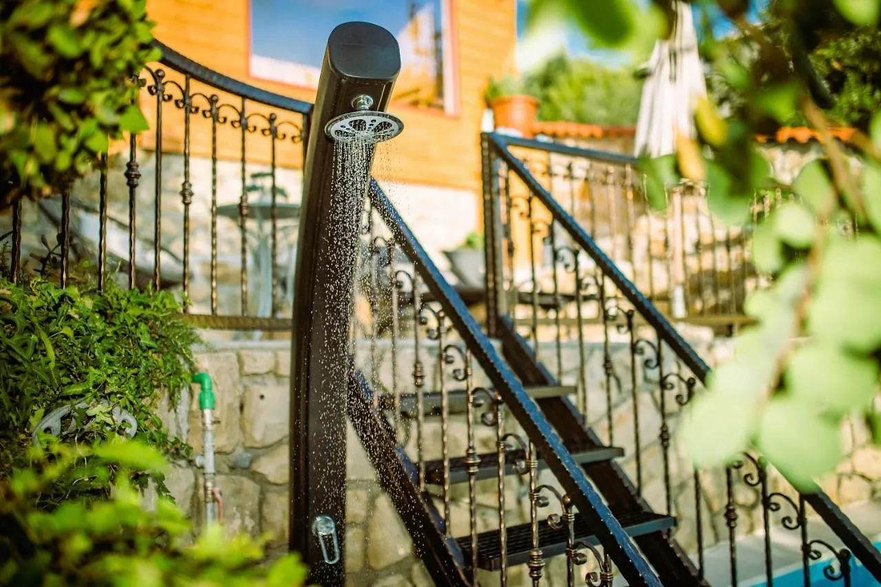 Exquisite Villa With Heated Pool, Sauna, Breathtaking Landscape & Panoramic Views In Banjol 라브