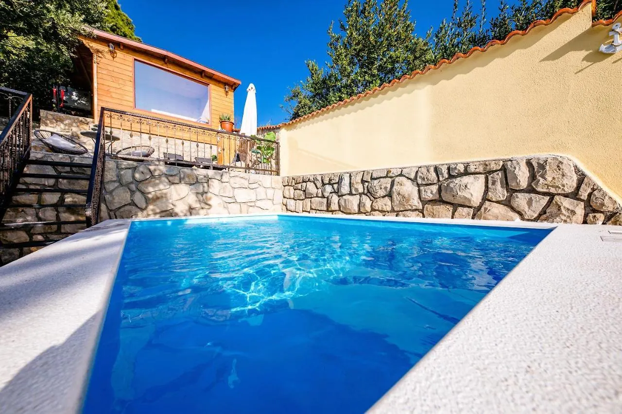 Exquisite Villa With Heated Pool, Sauna, Breathtaking Landscape & Panoramic Views In Banjol 라브