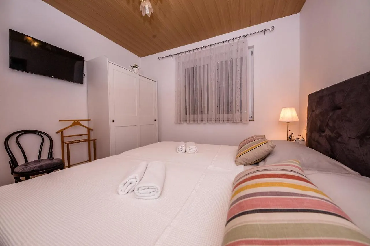 Exquisite Villa With Heated Pool, Sauna, Breathtaking Landscape & Panoramic Views In Banjol Rab Town
